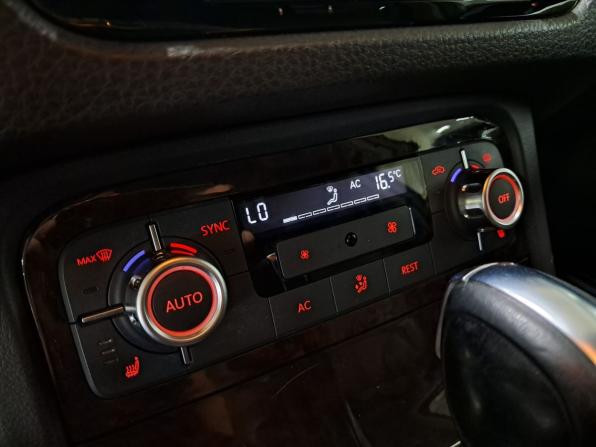 Volkswagen Touareg II с пробегом 2011 года, цена 1 865 000 рублей, 188790 км, внедорожник, Автокод Объявления