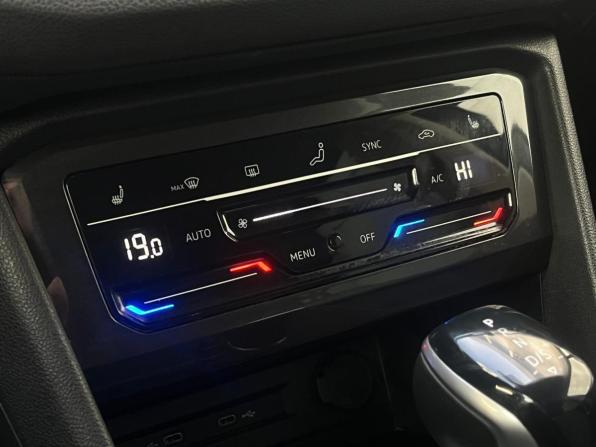 Volkswagen Tiguan II Рестайлинг с пробегом 2021 года, цена 2 299 000 рублей, 125721 км, внедорожник, Автокод Объявления