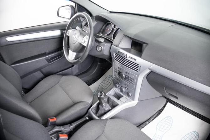 Opel Astra H Рестайлинг с пробегом 2014 года, цена 899 000 рублей, 112124 км, седан, Автокод Объявления