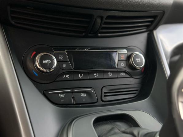 Ford Kuga II с пробегом 2015 года, цена 1 059 000 рублей, 242154 км, внедорожник, Автокод Объявления