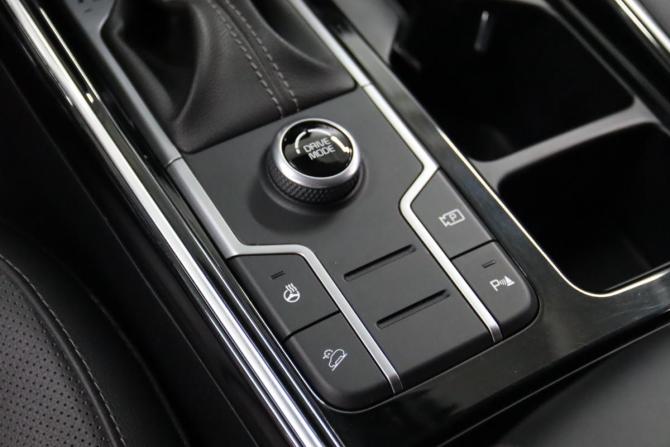 Kia Sorento IV с пробегом 2021 года, цена 3 555 550 рублей, 73160 км, внедорожник, Автокод Объявления