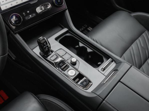 Lynk &amp; Co 09 с пробегом 2022 года, цена 4 949 000 рублей, 42443 км, внедорожник, Автокод Объявления