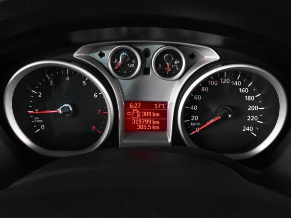 Ford Focus II Рестайлинг с пробегом 2010 года, цена 549 000 рублей, 319799 км, седан, Автокод Объявления