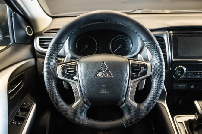 Mitsubishi Pajero Sport III Рестайлинг с пробегом 2020 года, цена 3 016 000 рублей, 200726 км, внедорожник, Автокод Объявления