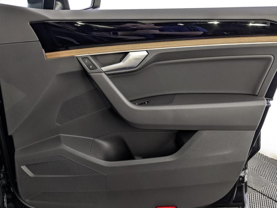 Volkswagen Touareg III Москва  - изображение 24