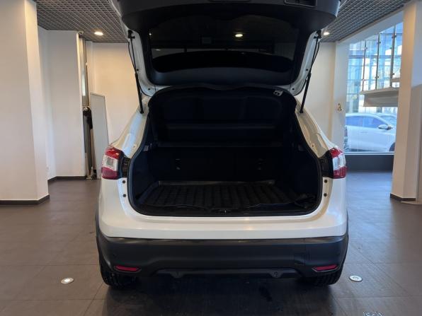 Nissan Qashqai II с пробегом 2018 года, цена 1 780 000 рублей, 110169 км, внедорожник, Автокод Объявления