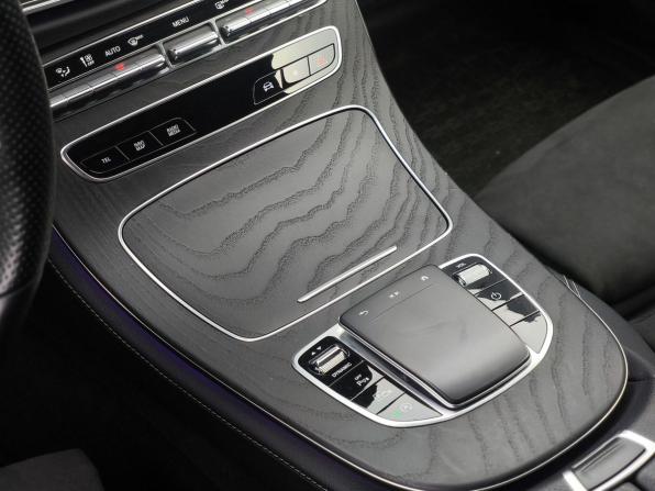 Mercedes-Benz E-Класс V (W213 S213 C238) Рестайлинг с пробегом 2021 года, цена 4 350 000 рублей, 73204 км, седан, Автокод Объявления