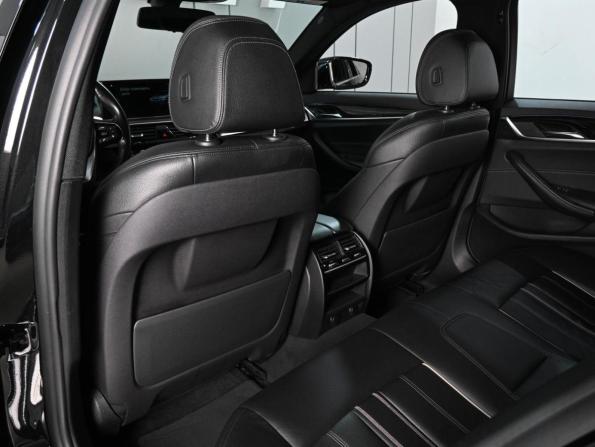 BMW 5 серии VII (G30/G31/G38) с пробегом 2018 года, цена 2 769 000 рублей, 237015 км, седан, Автокод Объявления