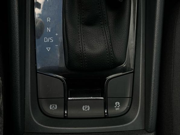 Skoda Karoq I с пробегом 2020 года, цена 2 250 000 рублей, 71095 км, внедорожник, Автокод Объявления