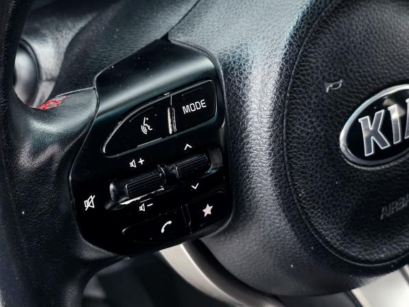 Kia Rio IV Рестайлинг с пробегом 2021 года, цена 1 649 000 рублей, 137000 км, хэтчбек, Автокод Объявления