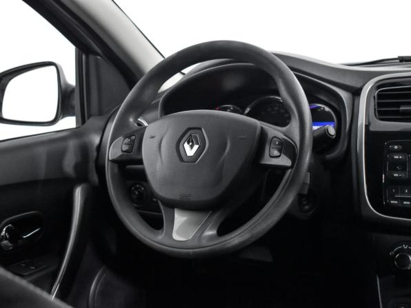 Renault Logan II с пробегом 2018 года, цена 760 000 рублей, 127956 км, седан, Автокод Объявления