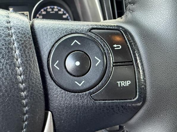 Toyota RAV4 IV (XA40) Рестайлинг с пробегом 2017 года, цена 2 656 000 рублей, 125488 км, внедорожник, Автокод Объявления