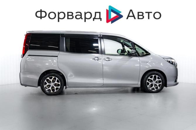 Toyota Esquire I с пробегом 2016 года, цена 1 980 000 рублей, 155388 км, минивэн, Автокод Объявления