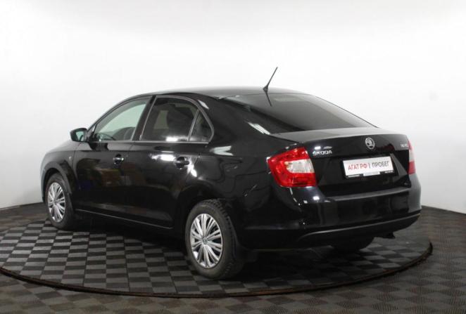 Skoda Rapid I с пробегом 2015 года, цена 925 000 рублей, 114235 км, лифтбек, Автокод Объявления