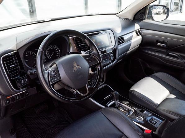 Mitsubishi Outlander III Рестайлинг 3 с пробегом 2018 года, цена 2 599 000 рублей, 87681 км, внедорожник, Автокод Объявления