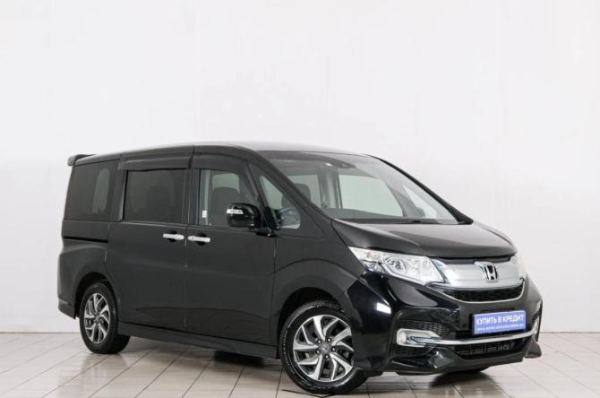 Honda Stepwgn V с пробегом 2016 года, цена 1 949 000 рублей, 107320 км, минивэн, Автокод Объявления