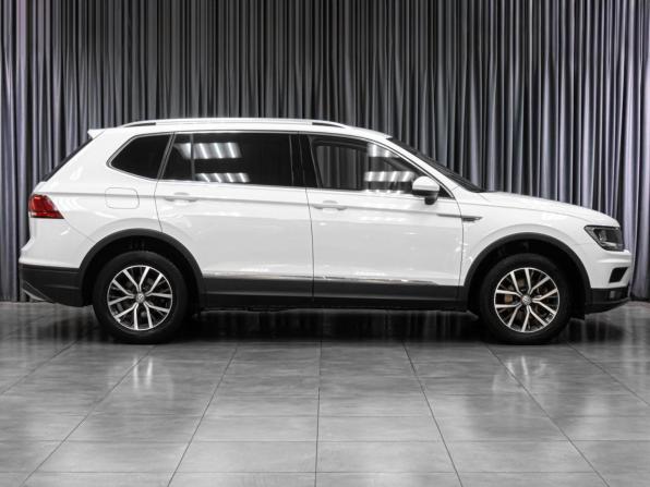 Volkswagen Tiguan II с пробегом 2018 года, цена 2 129 000 рублей, 144911 км, внедорожник, Автокод Объявления