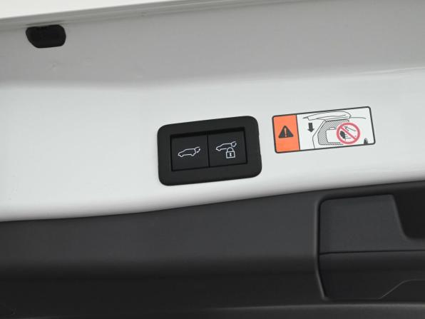 Toyota RAV4 VI (XA60) с пробегом 2025 года, цена 4 430 000 рублей, 51 км, внедорожник, Автокод Объявления