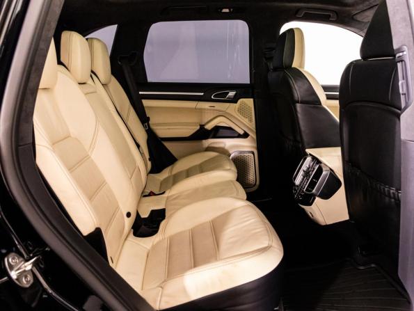 Porsche Cayenne II Рестайлинг (958) с пробегом 2015 года, цена 3 699 000 рублей, 242948 км, внедорожник, Автокод Объявления