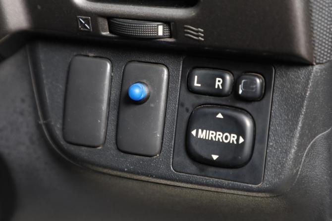 Toyota Wish I с пробегом 2004 года, цена 699 000 рублей, 299999 км, компактвэн, Автокод Объявления