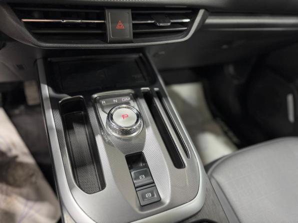 Haval Jolion I Рестайлинг с пробегом 2024 года, цена 2 300 000 рублей, 9000 км, внедорожник, Автокод Объявления