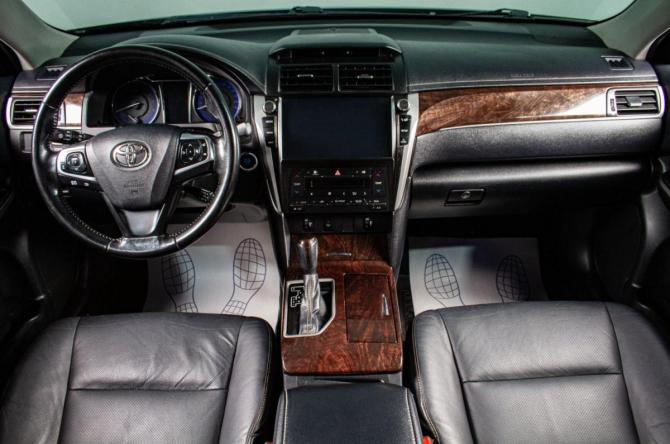 Toyota Camry VII (XV50) Рестайлинг 2 с пробегом 2017 года, цена 2 499 000 рублей, 175000 км, седан, Автокод Объявления
