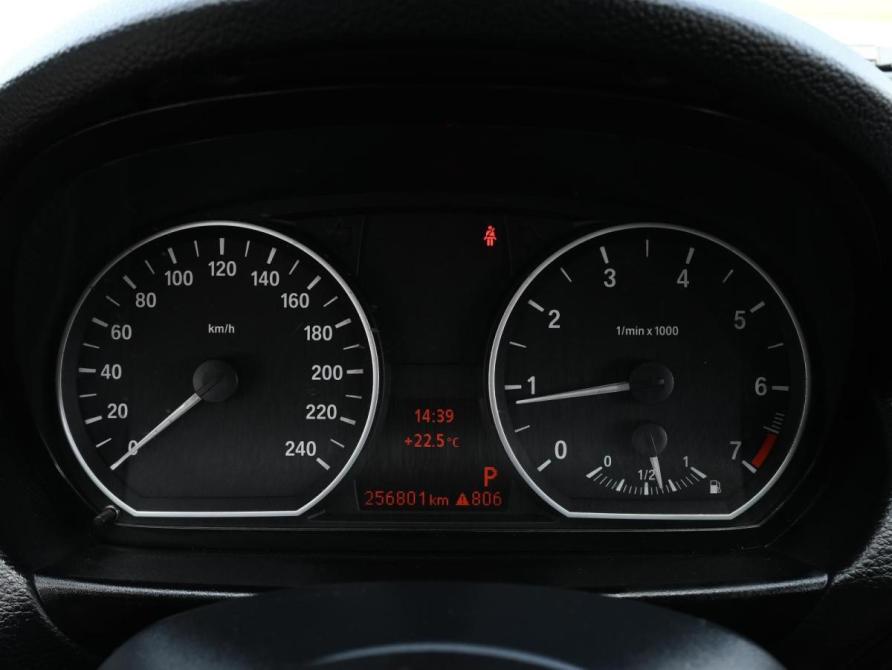 BMW 1 серии I (E81/E82/E87/E88) Рестайлинг Волгоград  - изображение 12