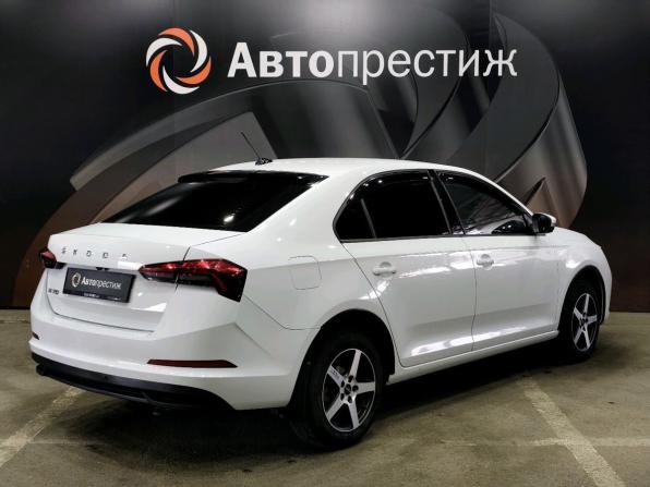 Skoda Rapid II с пробегом 2021 года, цена 1 630 000 рублей, 25411 км, лифтбек, Автокод Объявления