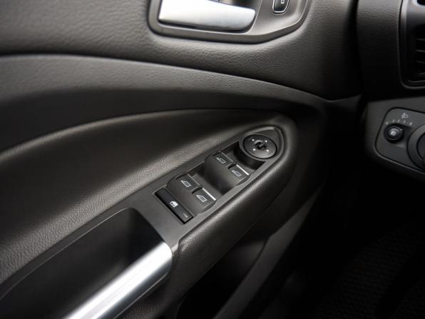 Ford Kuga II Рестайлинг с пробегом 2018 года, цена 1 750 000 рублей, 152708 км, внедорожник, Автокод Объявления