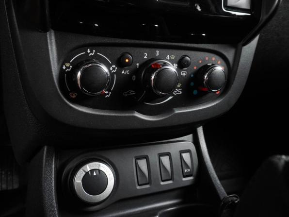Renault Duster I Рестайлинг с пробегом 2017 года, цена 1 297 000 рублей, 161298 км, внедорожник, Автокод Объявления