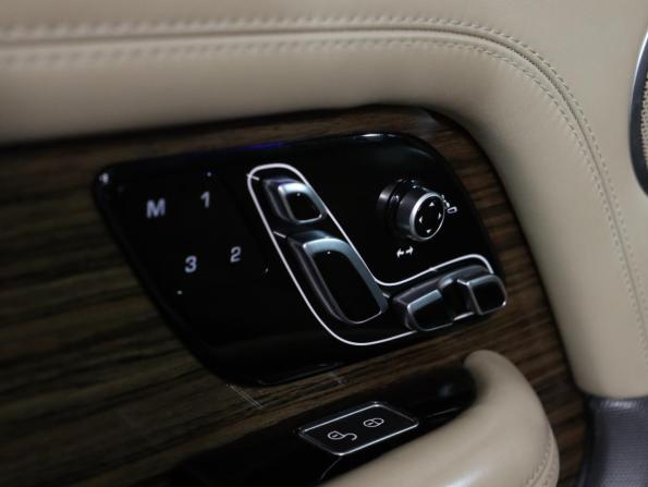Land Rover Range Rover IV Рестайлинг с пробегом 2019 года, цена 6 732 000 рублей, 151970 км, внедорожник, Автокод Объявления