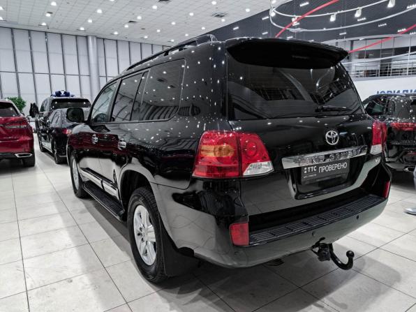 Toyota Land Cruiser 200 Series Рестайлинг 1 с пробегом 2015 года, цена 4 650 000 рублей, 100134 км, внедорожник, Автокод Объявления
