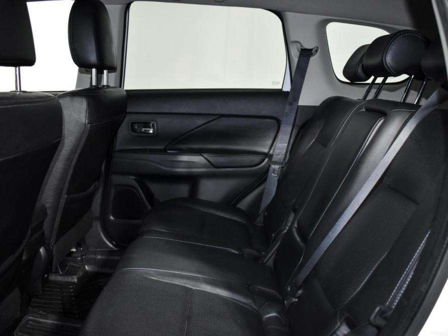 Mitsubishi Outlander III Рестайлинг 2 Санкт-Петербург  - изображение 12