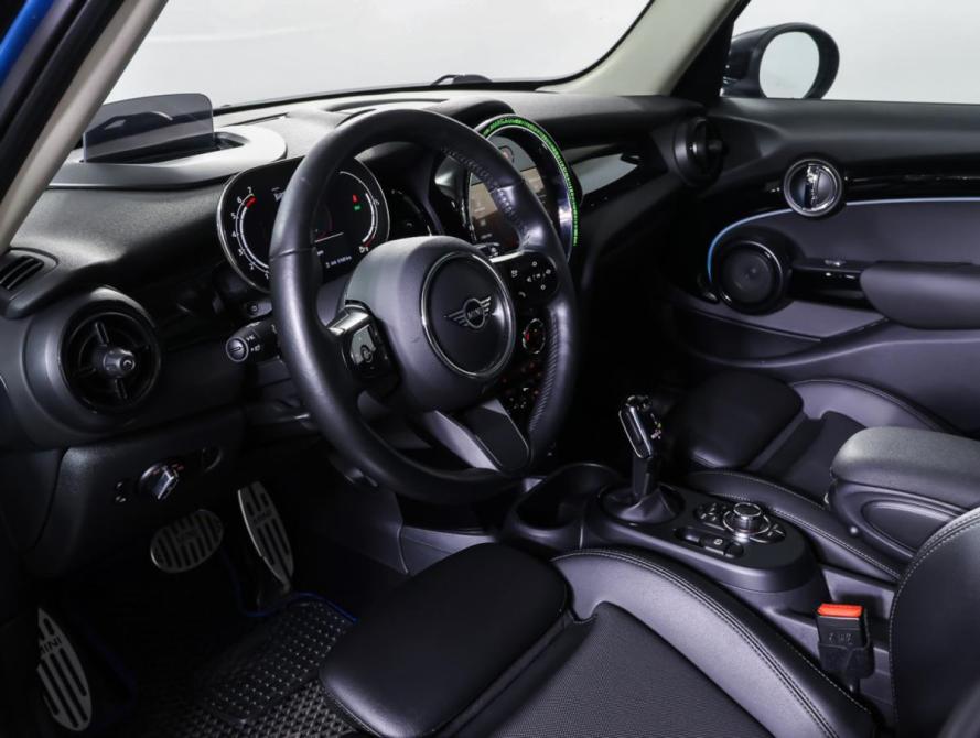 Mini Hatch III (F55/F56) Рестайлинг 2 Москва  - изображение 15