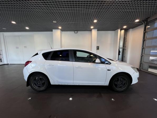 Opel Astra J с пробегом 2010 года, цена 460 000 рублей, 233237 км, хэтчбек, Автокод Объявления
