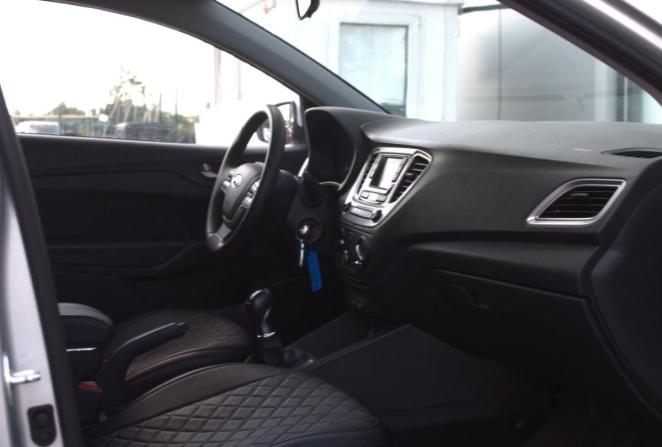 Hyundai Solaris II с пробегом 2019 года, цена 1 340 000 рублей, 128350 км, седан, Автокод Объявления