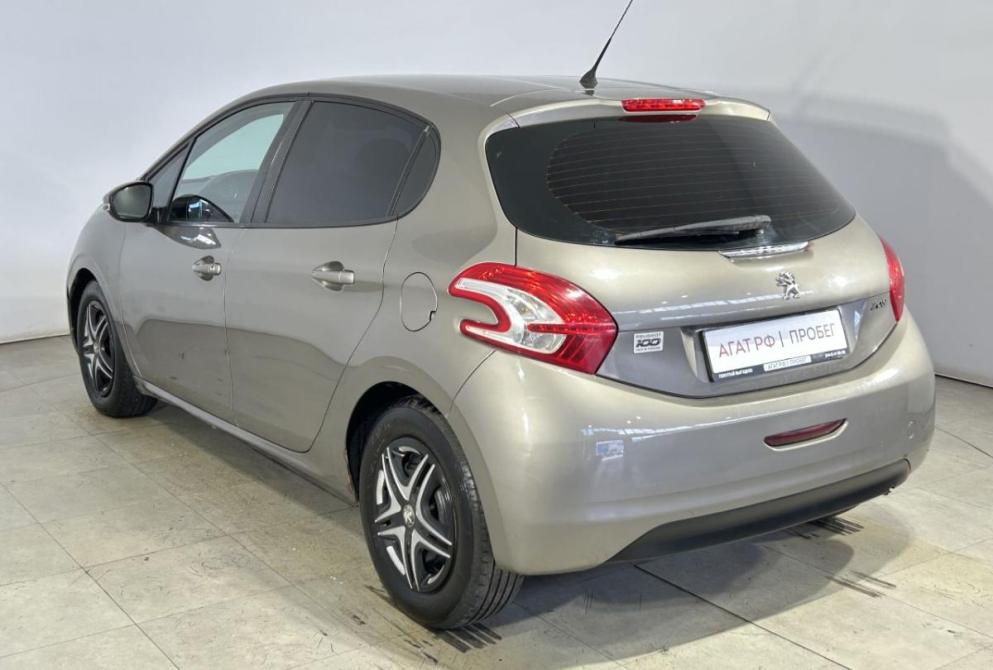 Peugeot 208 I Саранск  - изображение 6