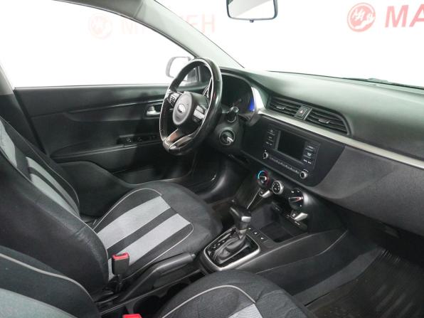 Kia Rio IV Рестайлинг с пробегом 2021 года, цена 1 305 000 рублей, 69963 км, седан, Автокод Объявления