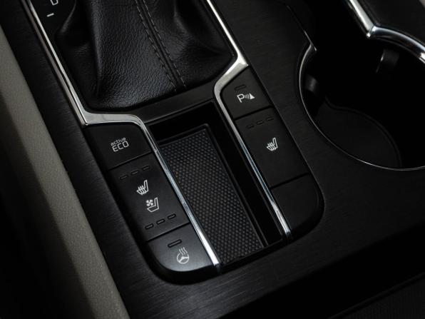 Kia Carnival III с пробегом 2020 года, цена 3 220 000 рублей, 60000 км, минивэн, Автокод Объявления