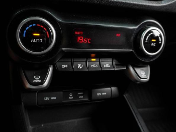 Kia Rio IV с пробегом 2019 года, цена 1 399 000 рублей, 115037 км, седан, Автокод Объявления