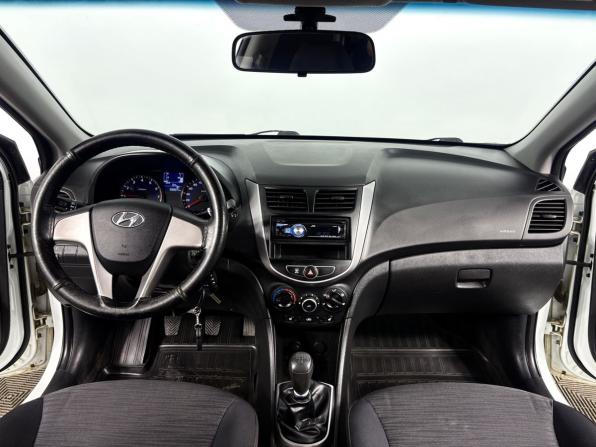 Hyundai Solaris I Рестайлинг с пробегом 2014 года, цена 995 000 рублей, 98863 км, седан, Автокод Объявления