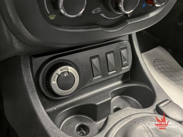 Renault Duster I Рестайлинг с пробегом 2018 года, цена 1 328 000 рублей, 136000 км, внедорожник, Автокод Объявления