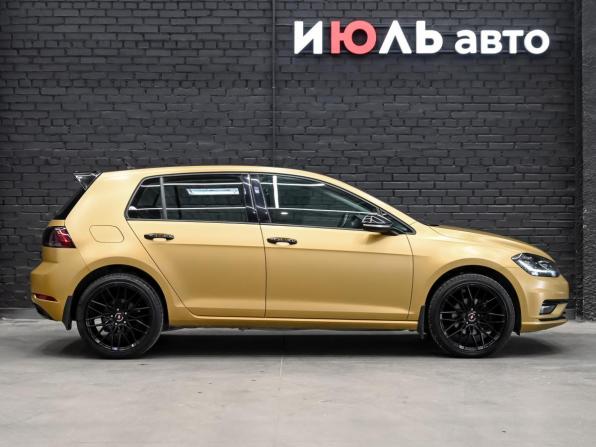 Volkswagen Golf VII Рестайлинг с пробегом 2018 года, цена 1 940 000 рублей, 109510 км, хэтчбек, Автокод Объявления