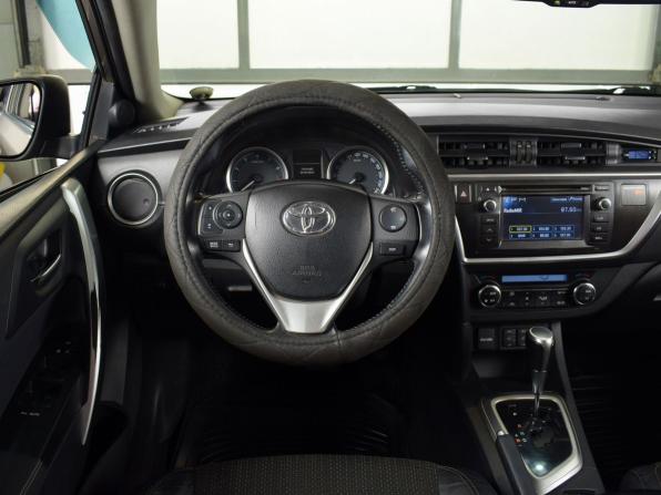 Toyota Auris II с пробегом 2013 года, цена 1 299 995 рублей, 118672 км, хэтчбек, Автокод Объявления