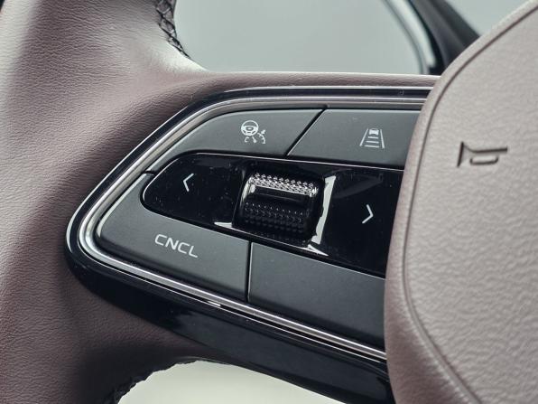 Geely Monjaro I с пробегом 2023 года, цена 3 400 000 рублей, 57005 км, внедорожник, Автокод Объявления