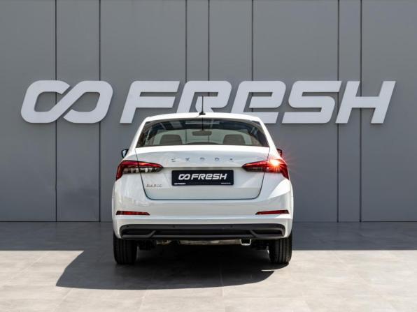 Skoda Rapid II с пробегом 2021 года, цена 1 760 000 рублей, 86383 км, лифтбек, Автокод Объявления