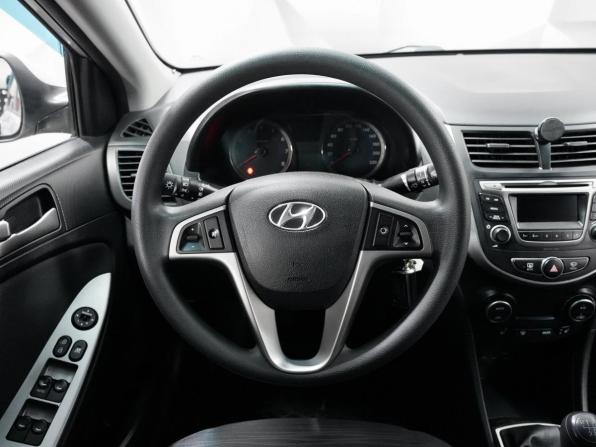 Hyundai Solaris I Рестайлинг с пробегом 2016 года, цена 1 085 000 рублей, 150000 км, седан, Автокод Объявления