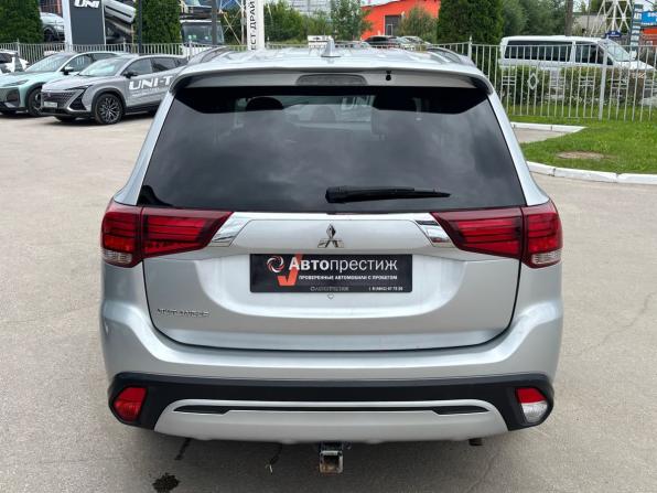 Mitsubishi Outlander III Рестайлинг 3 с пробегом 2021 года, цена 2 090 000 рублей, 149612 км, внедорожник, Автокод Объявления