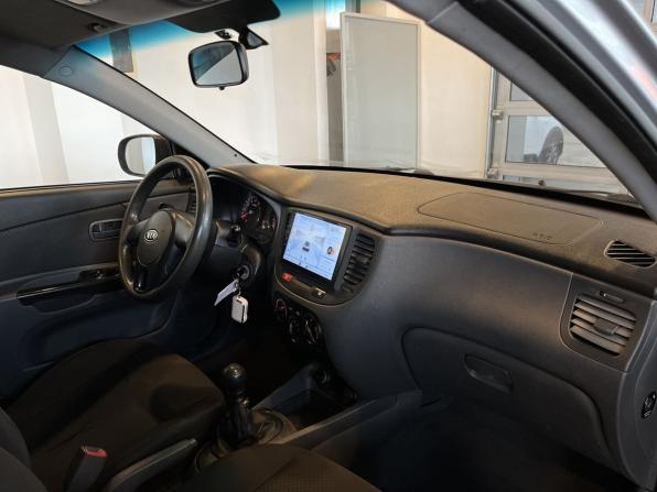 Kia Rio II Рестайлинг с пробегом 2011 года, цена 437 000 рублей, 204273 км, седан, Автокод Объявления