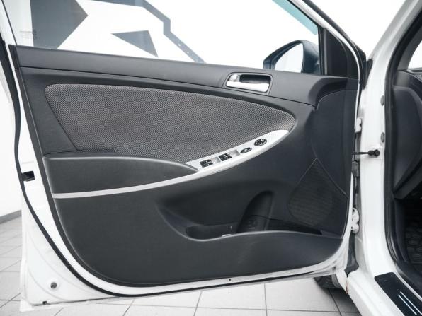 Hyundai Solaris I с пробегом 2013 года, цена 739 000 рублей, 264610 км, седан, Автокод Объявления